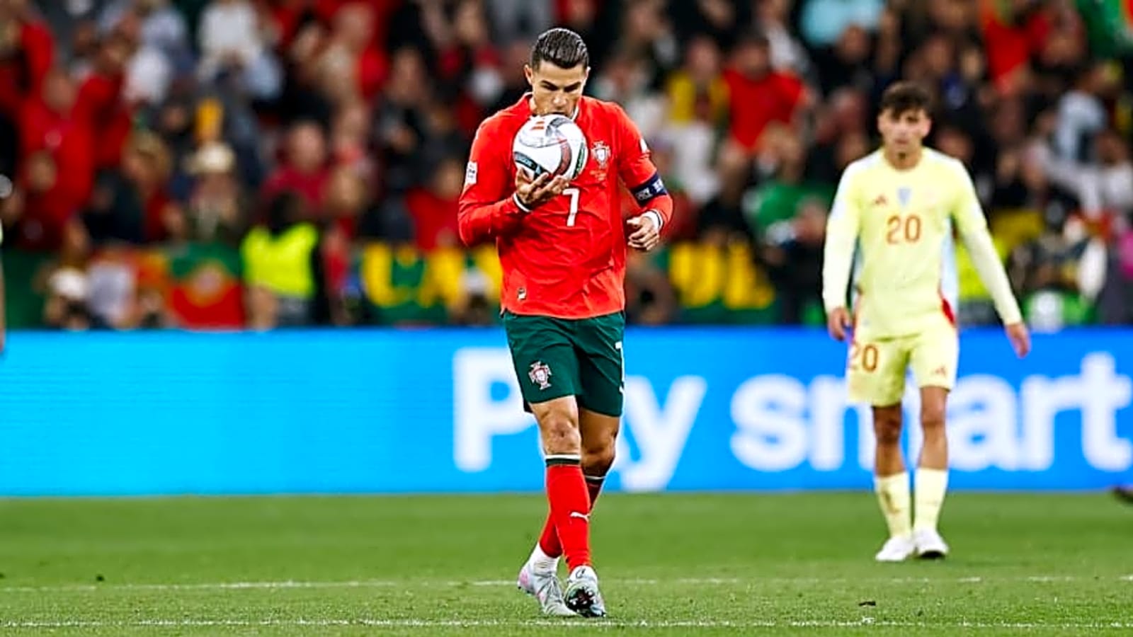 Lionel Messi’s Coach Sends Message to Cristiano Ronaldo After UEFA Nations League Win