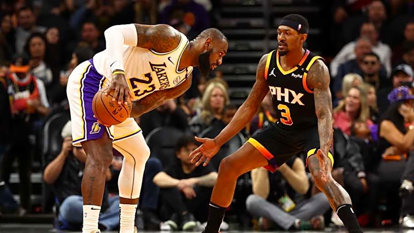 Clippers Reportedly Favorites to Land Lakers, Warriors All-Star Target