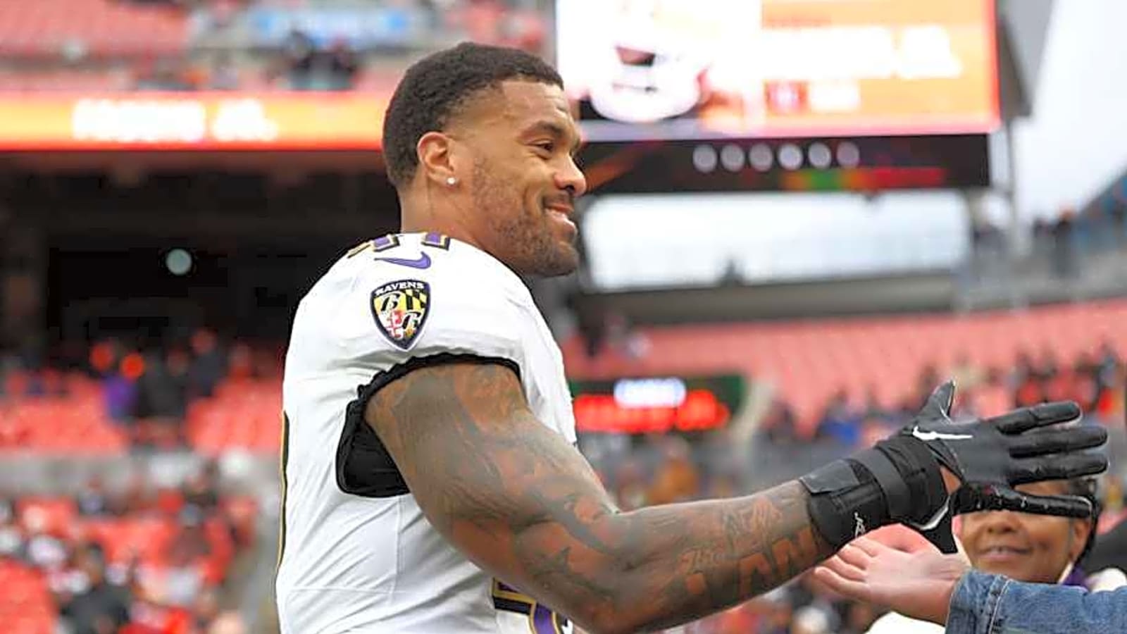 Patriots Sign Former Ravens LB to $39 Million Deal