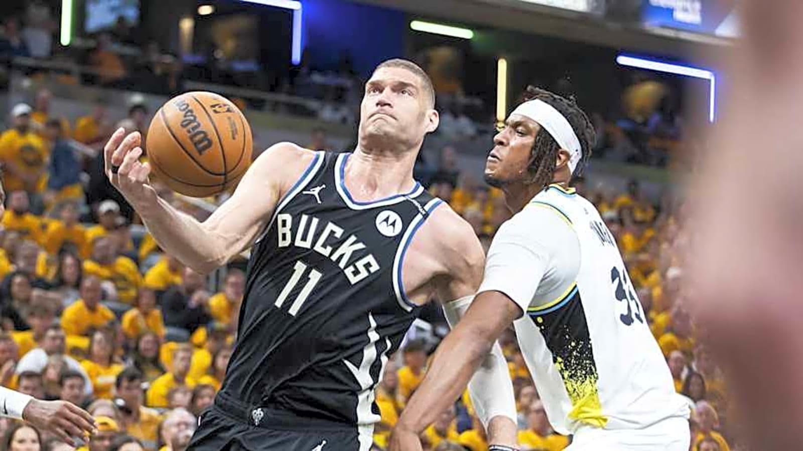 Bucks Free Agency: Breaking Down Why Brook Lopez Should Return
