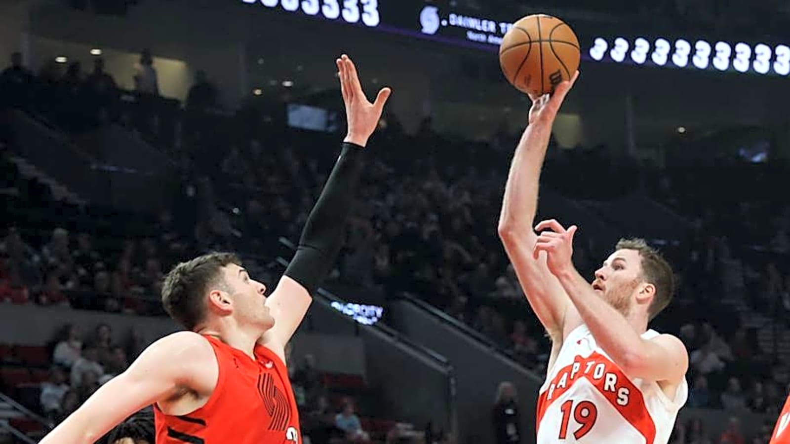 Lakers Expected to Show Major Interest in Star Center This Offseason: Report