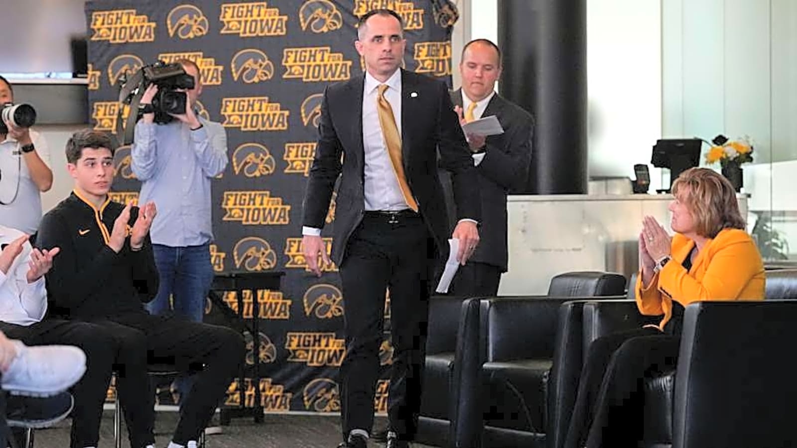 Iowa Hawkeyes Men&#39;s Basketball Makes New Offer to 4-Star Recruit