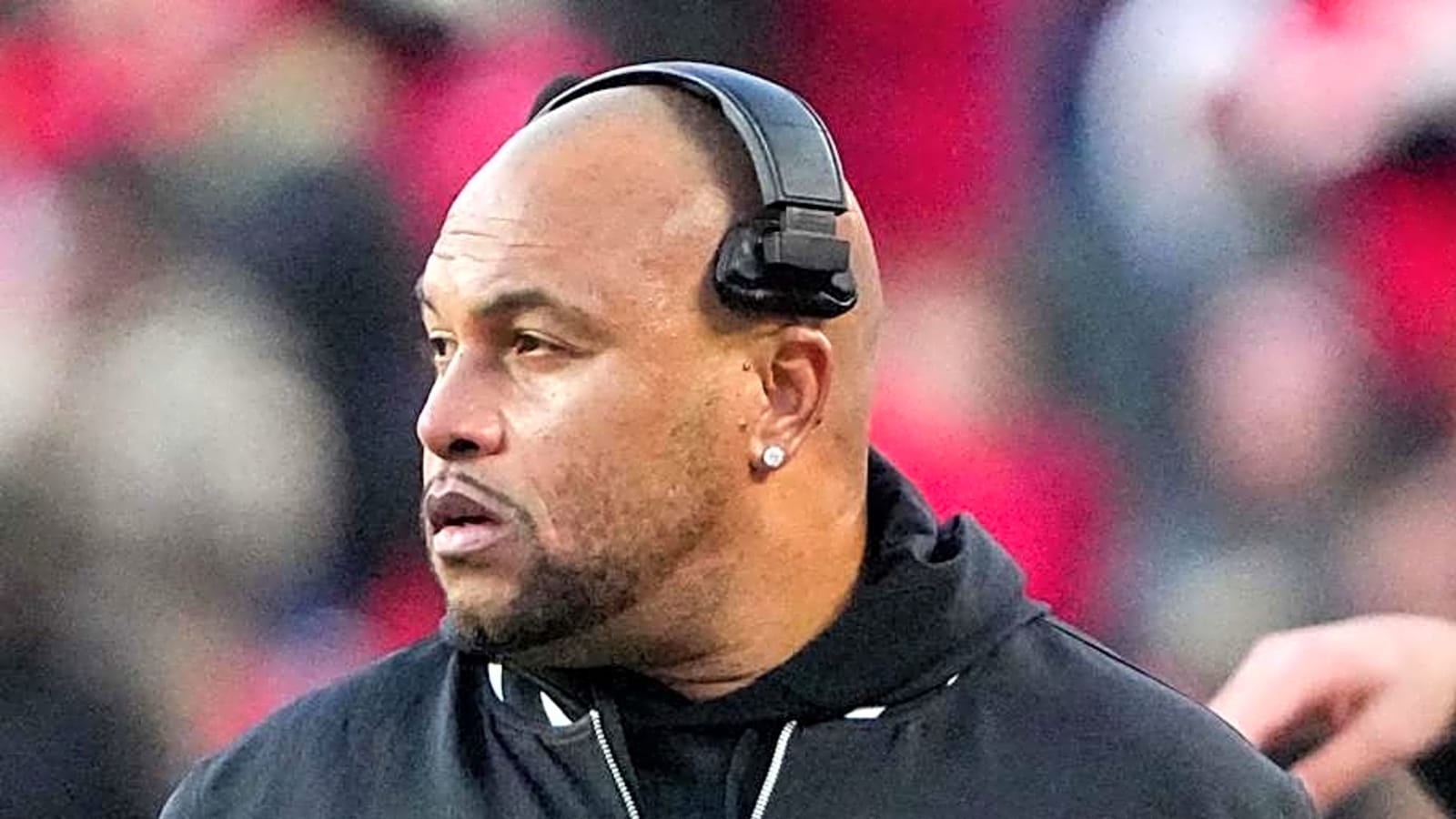 Ex-HC Antonio Pierce Makes Bold Comments on New Raiders