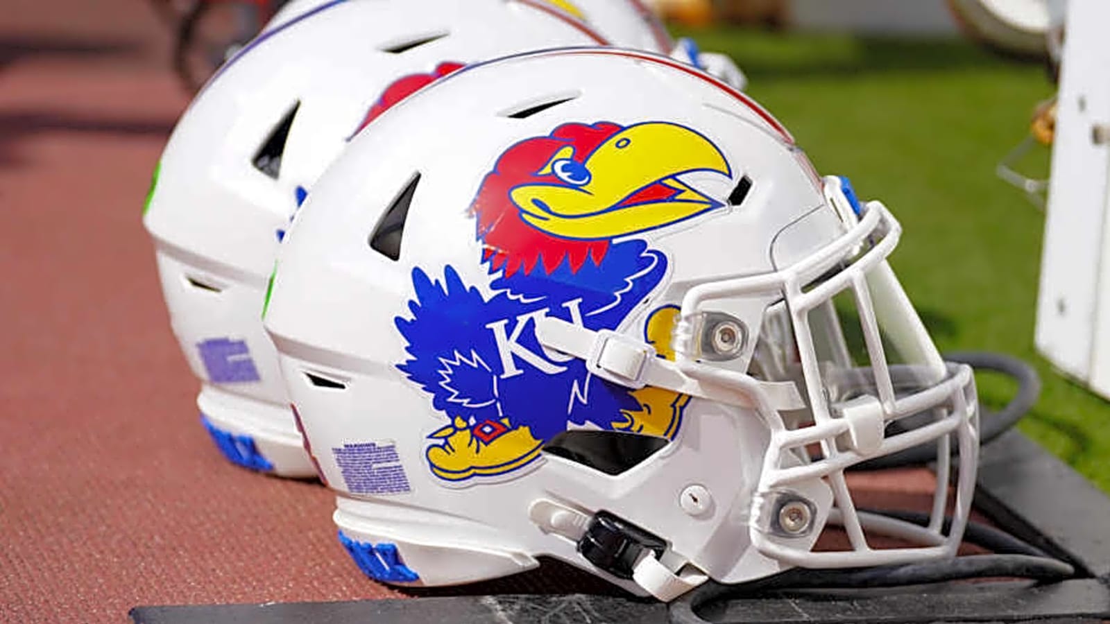 Top Kansas Football Recruit Reaffirms Commitment to Jayhawks