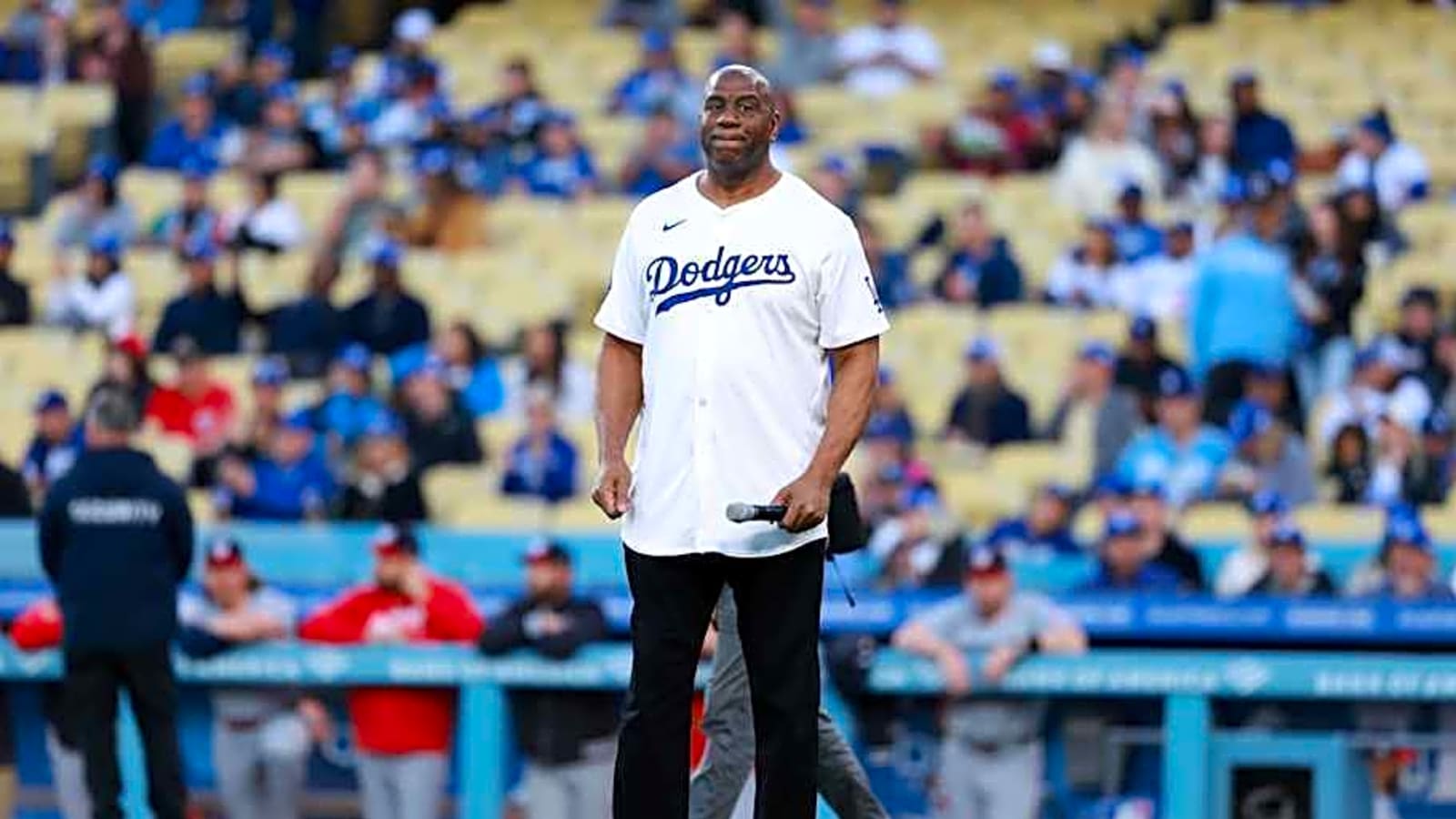 NBA Legend Magic Johnson Reacts To Dodgers-Padres Game