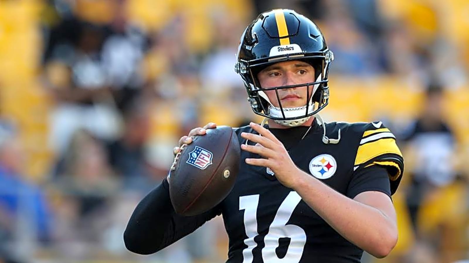 Steelers Have Easy QB Decision Against Bills