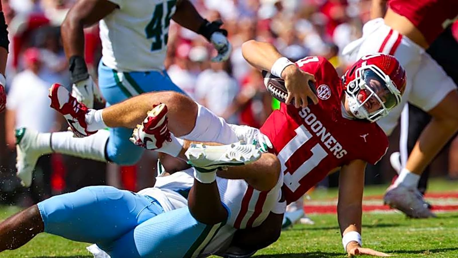 Tulane Defensive Star Sam Howard Set to Take Center Stage This Season