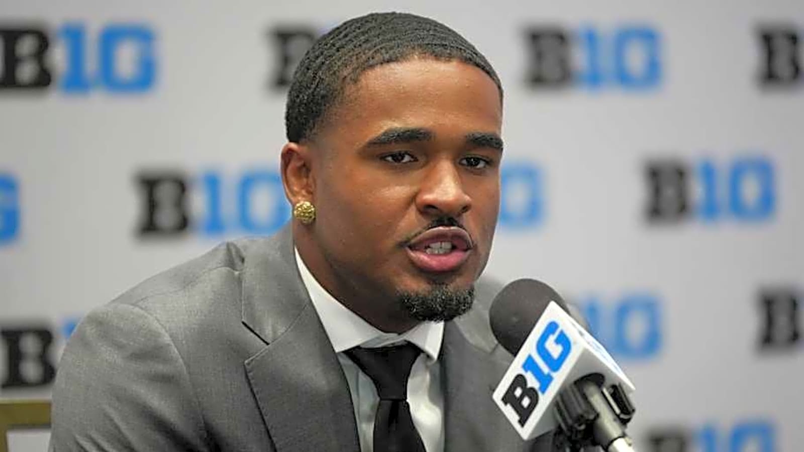USC Trojans&#39; Lincoln Riley Names &#39;Vital&#39; Player With NFL Future