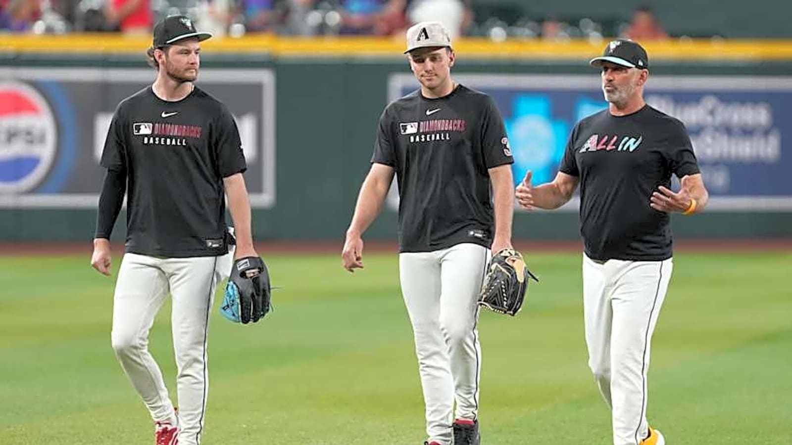 Diamondbacks Pitchers to Deliver Lunch to Local Veterans