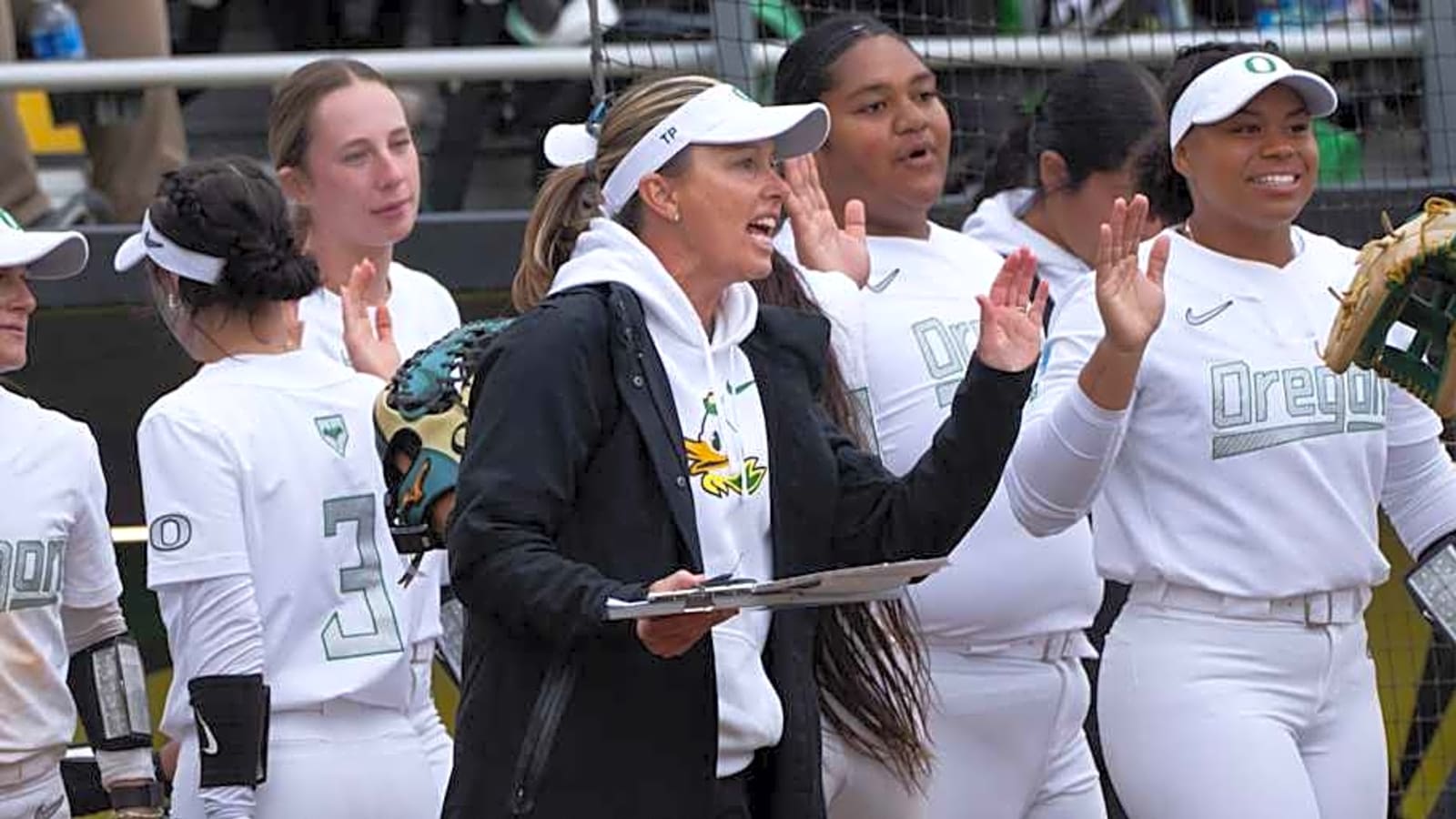 Oregon Ducks Vs. UCLA Bruin Softball Live Score Updates: College World Series