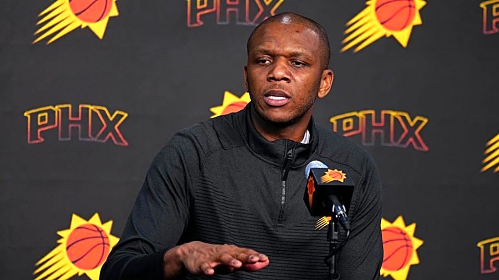 Report: Suns GM&#39;s Future &#39;Murky&#39; with Phoenix