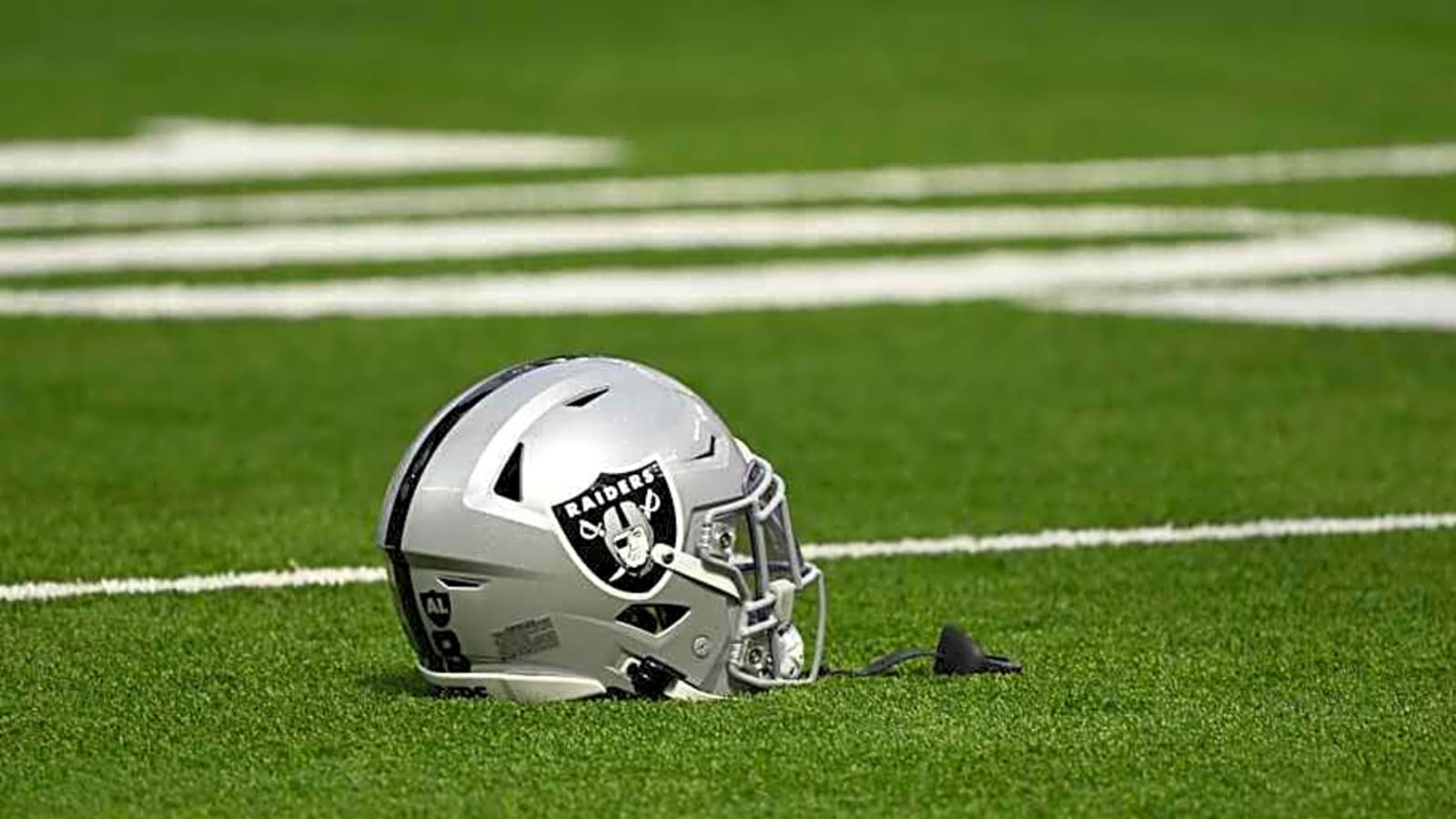 Derek Carr Reveals Second-Favorite Play At Saints&#39; Expense