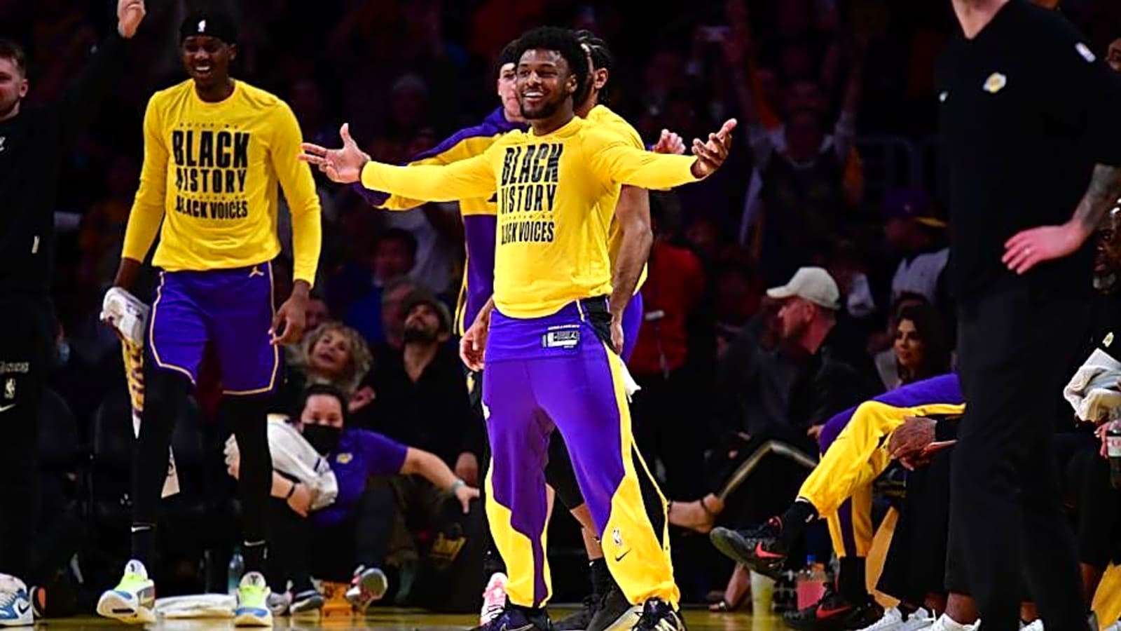 Lakers Notes: Blockbuster Trade With Warriors Idea, Bronny James Talks LeBron Trade and More