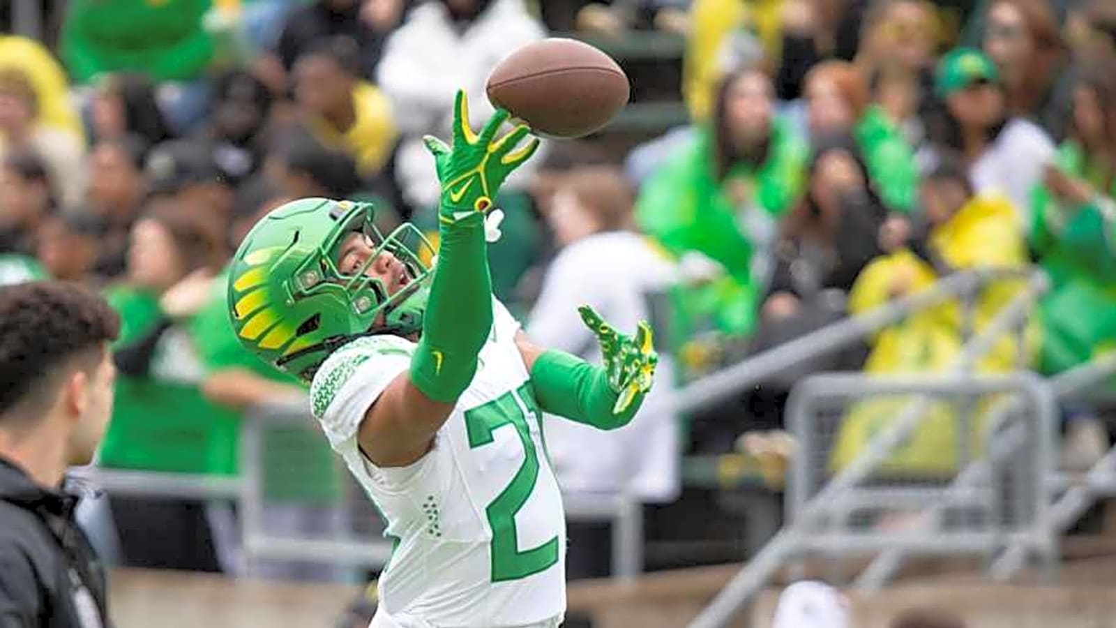 New Oregon Ducks, Nike Cleats Revealed on Social Media