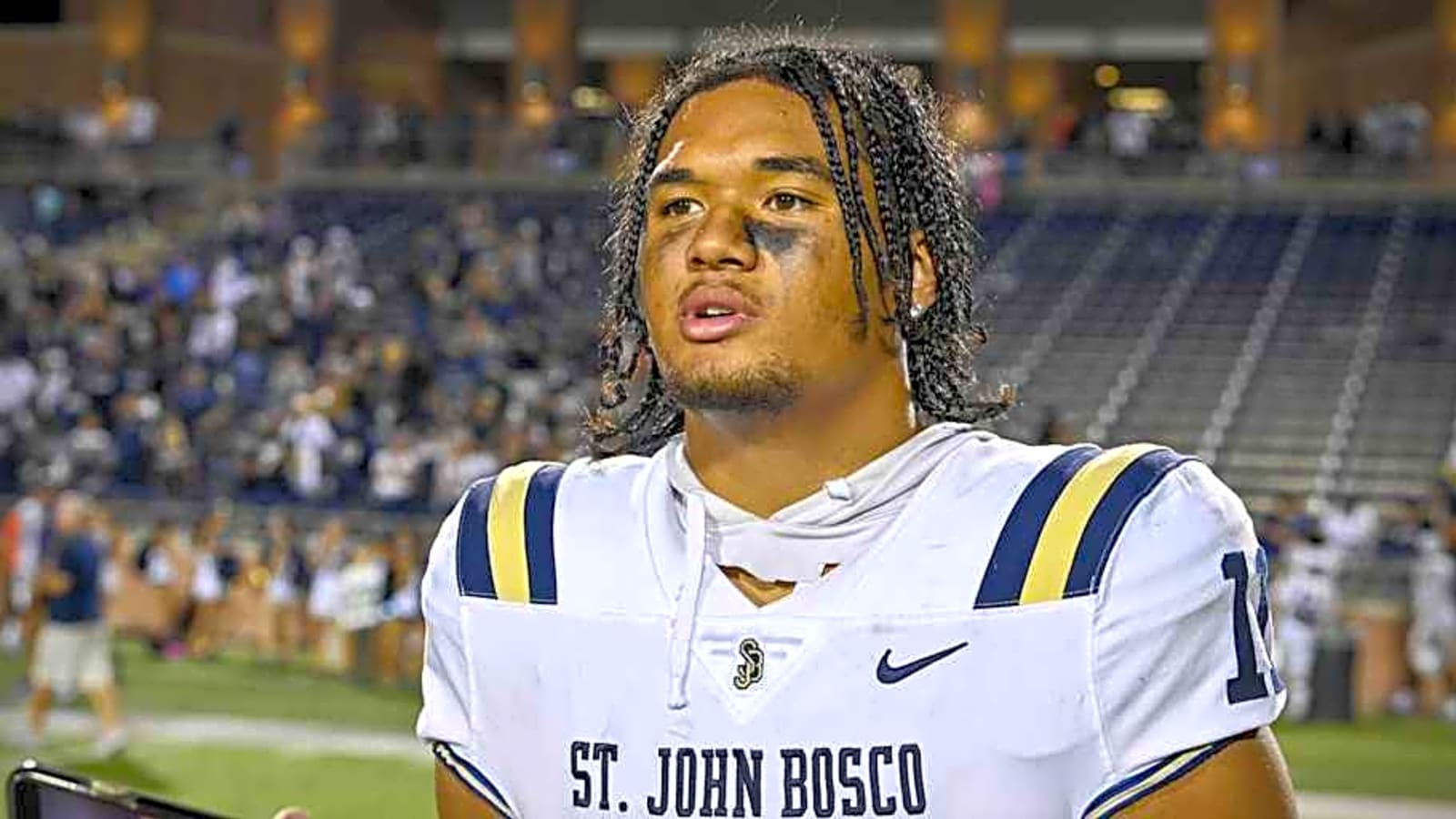 USC Trojans Wanted Star Defensive End Recruit To Play Tight End?