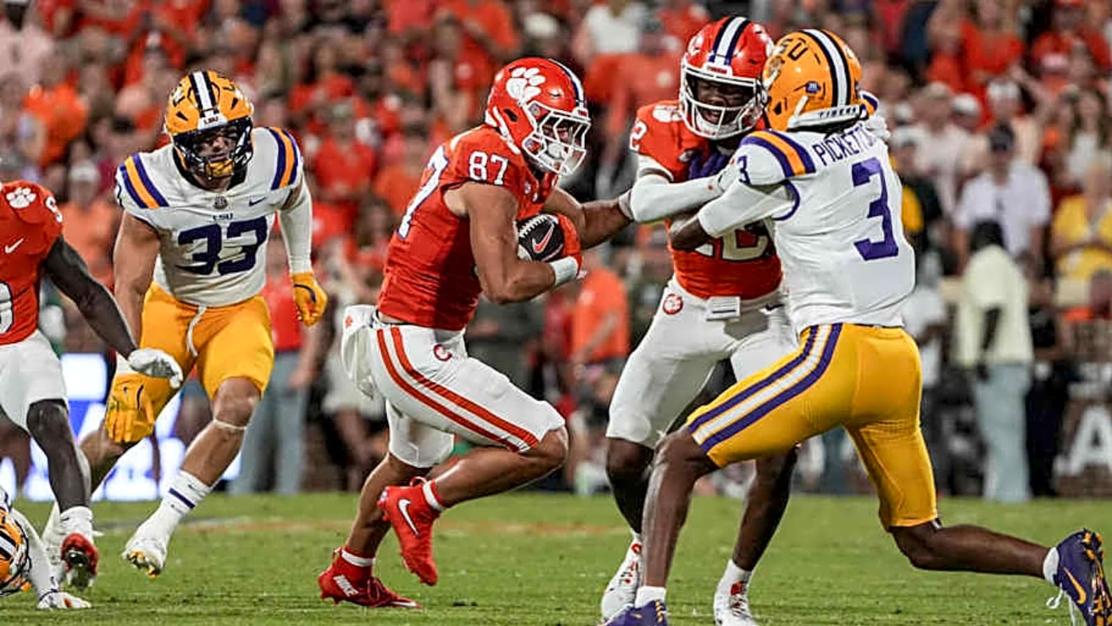 Clemson&#39;s Stagnant Offense Falls Short At Home Against LSU
