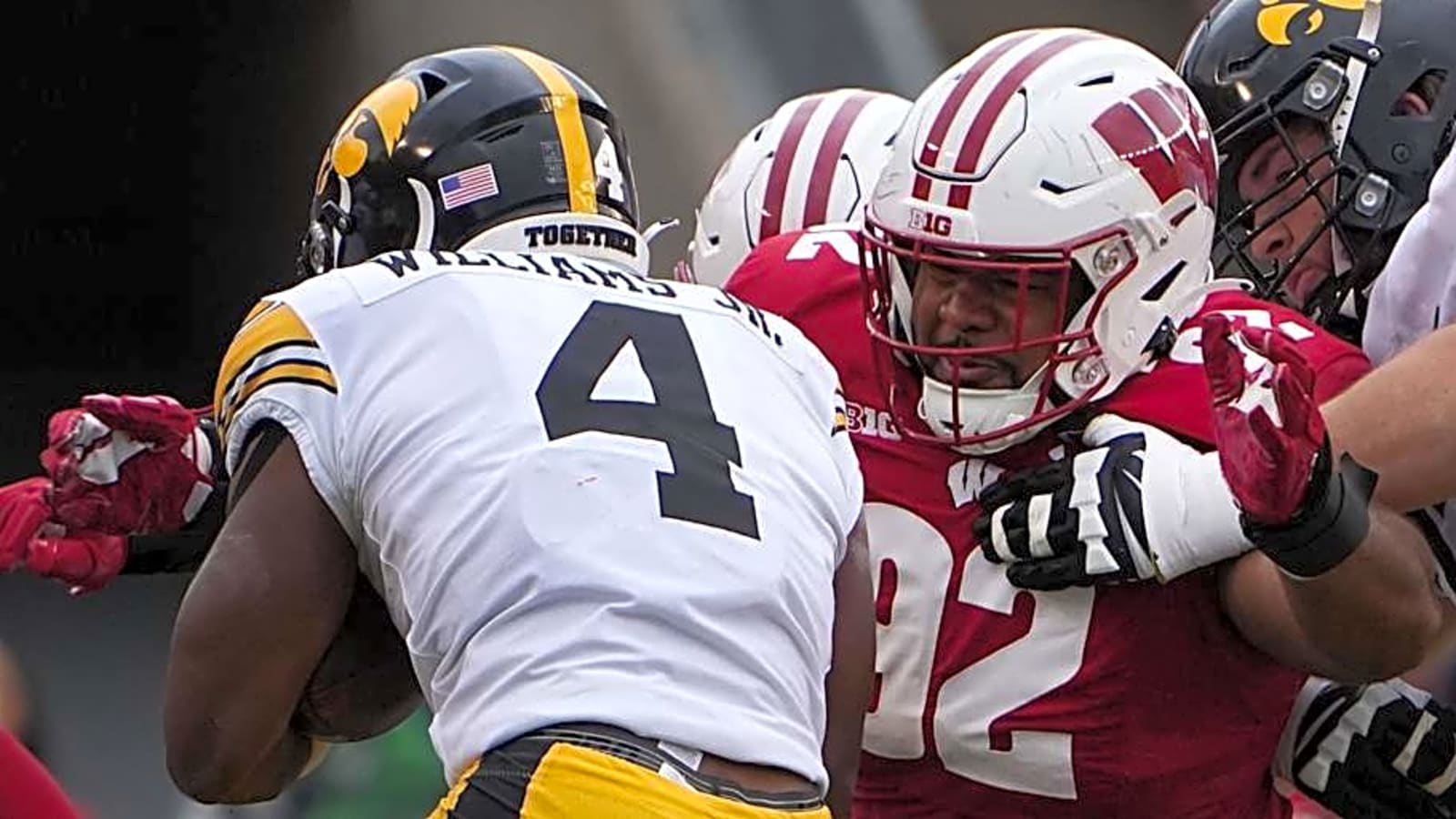 Illinois Football 2025 Scouting Report: Defensive Lineman Curt Neal
