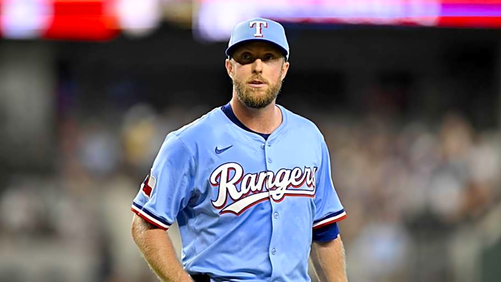 Diamondbacks Make Reunion Signing Official