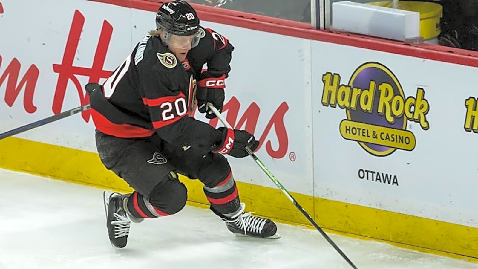 Senators Sign Key Winger to Contract Extension