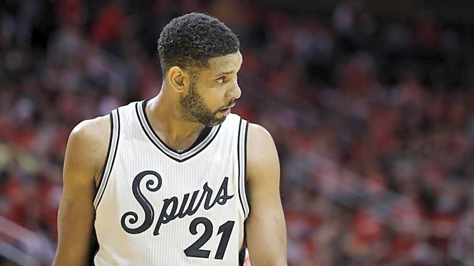 NBA Legend Manu Ginobili Reacts To Viral Tim Duncan Photo
