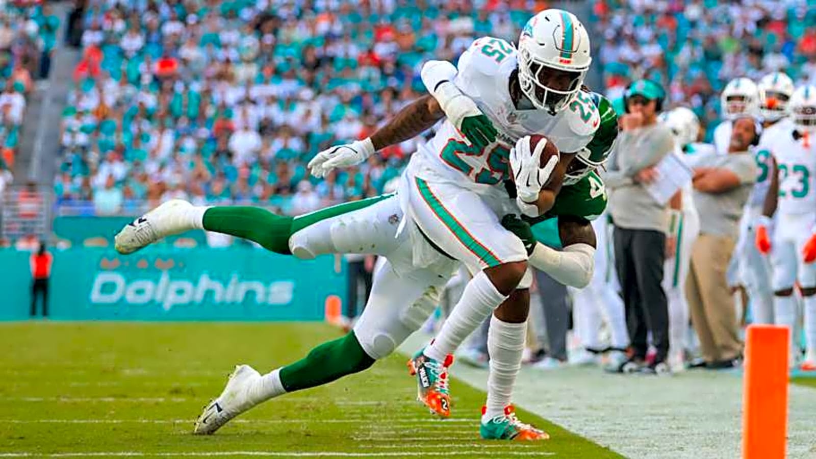 What the Running Back Room Might Look Like Early in the Season