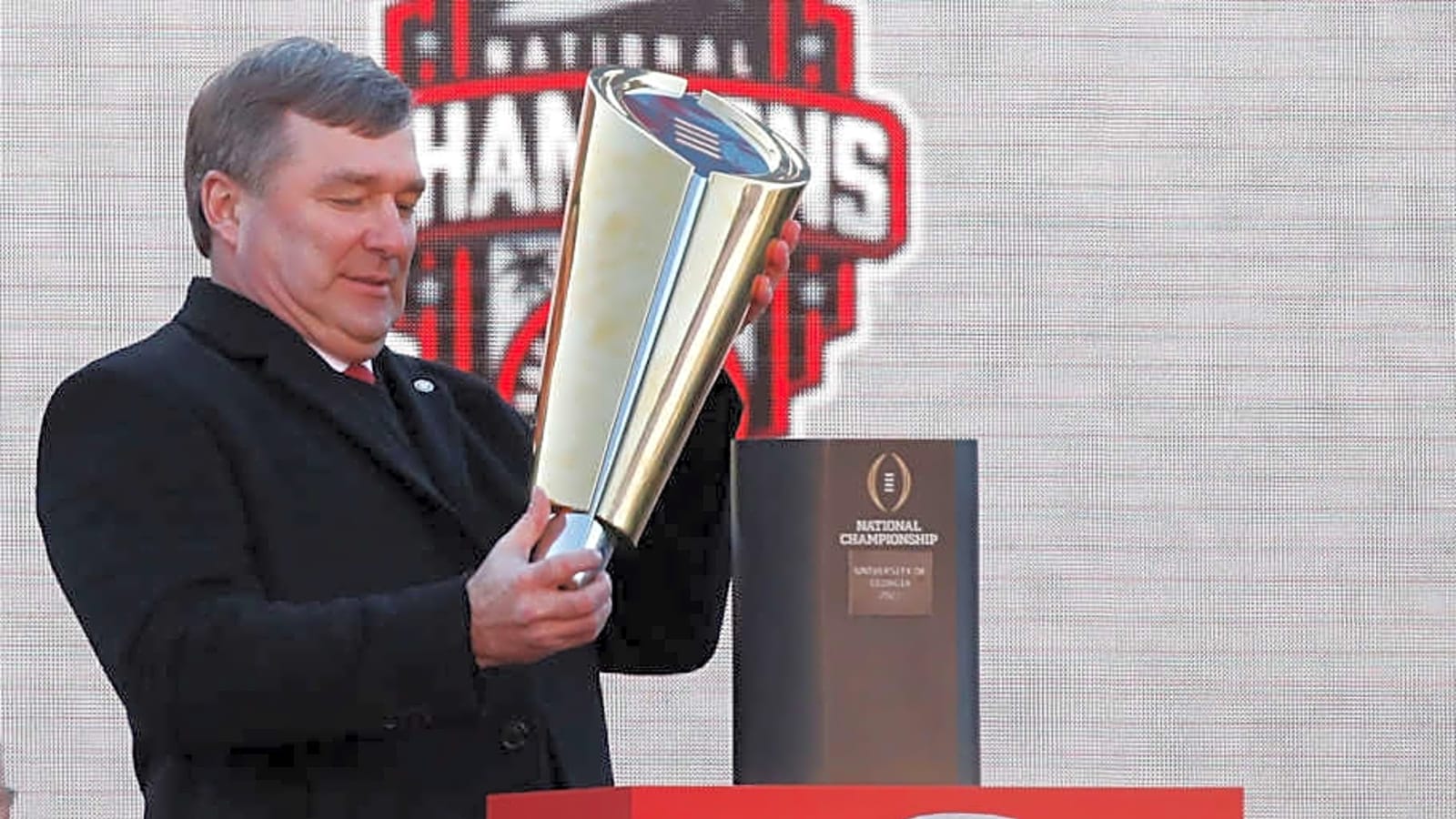College Football Analyst Predicts Georgia Bulldogs Will Reach National Championship