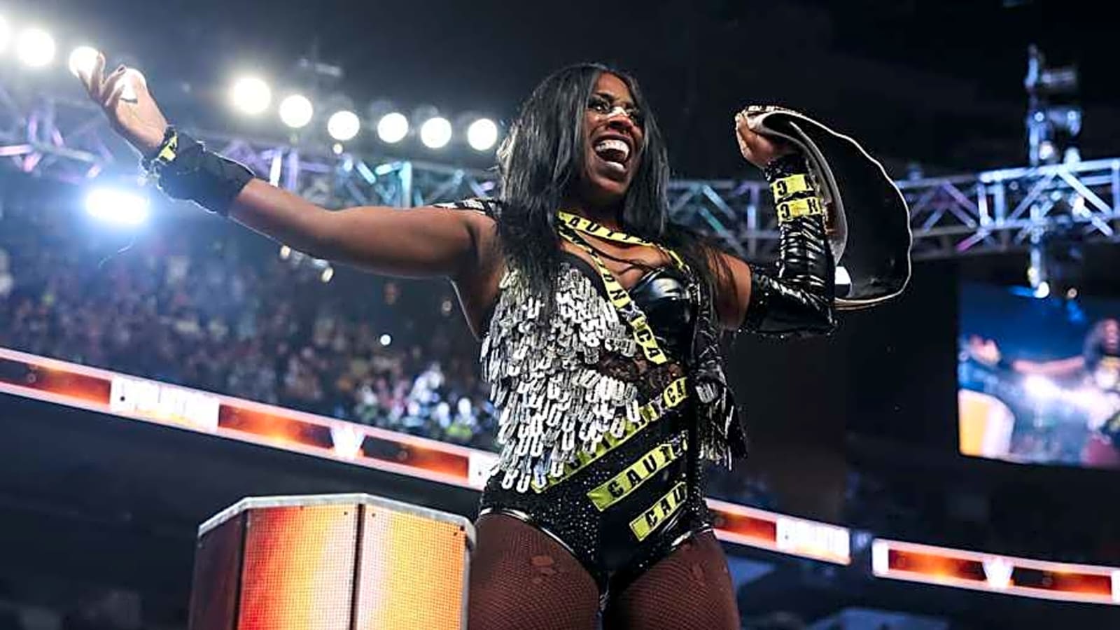Naomi Announces Pregnancy, Relinquishes Women&#39;s World Championship On WWE Raw