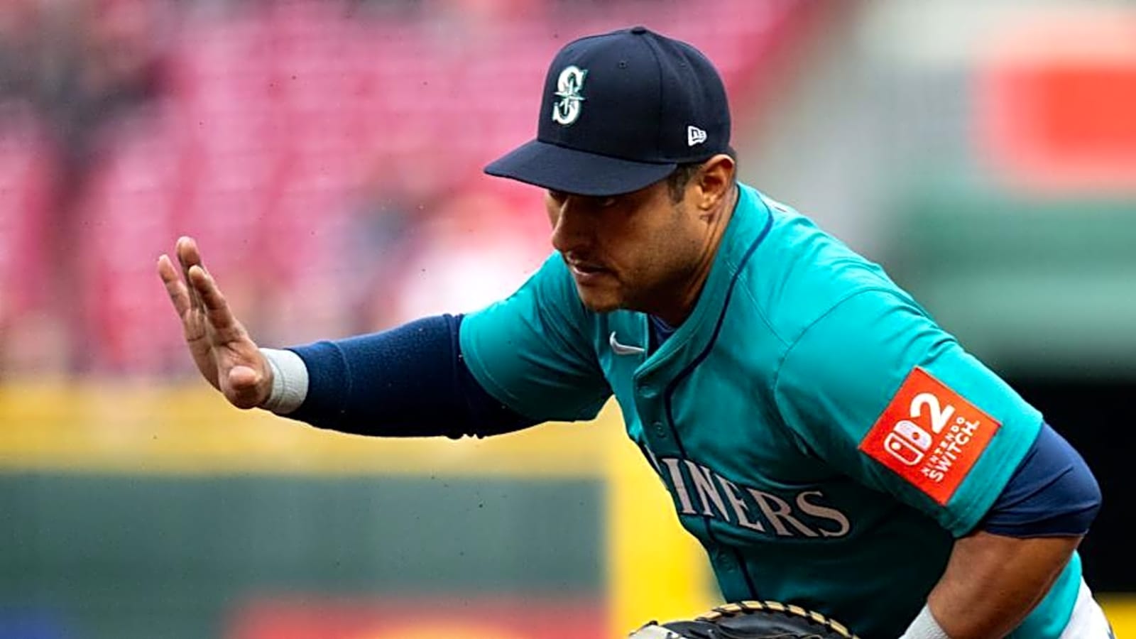 ESPN MLB Insider Discusses Struggling Donovan Solano and His Future with Seattle Mariners
