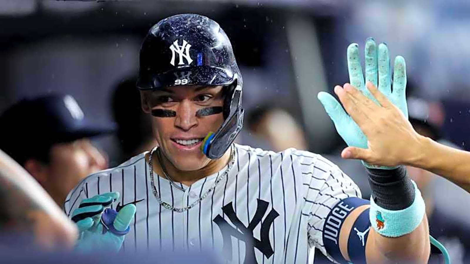 Yankees&#39; Aaron Judge Wins AL Batting Title