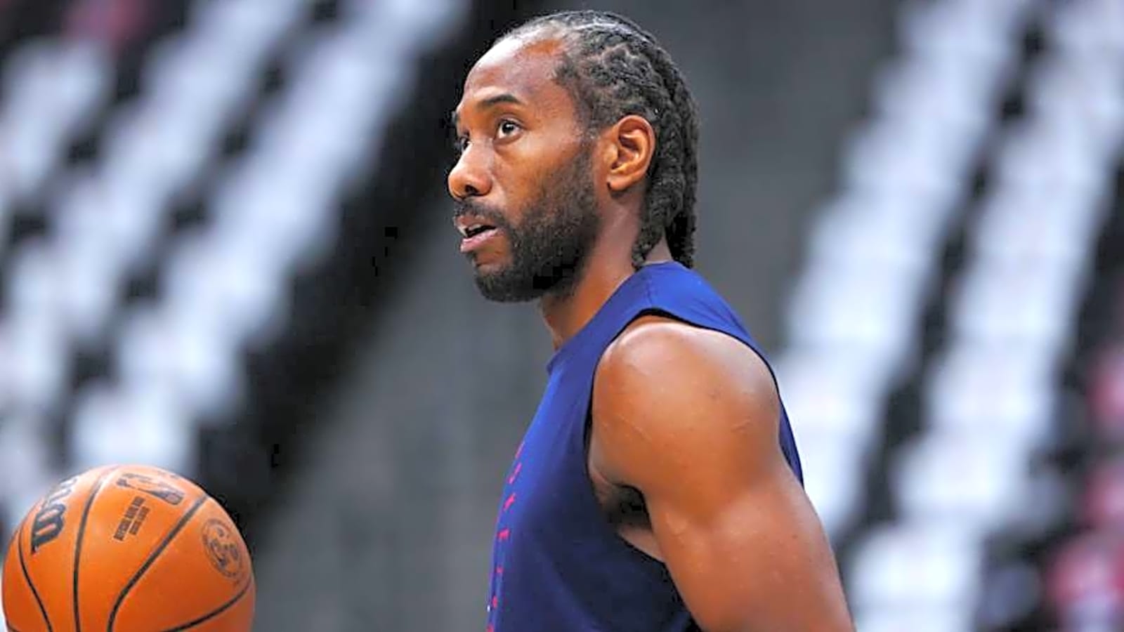 Kawhi Leonard Gets Honest About Offseason in Rare Interview