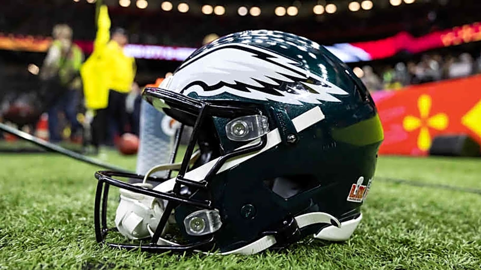 Examining Why Eagles Haven&#39;t Signed All-Pro