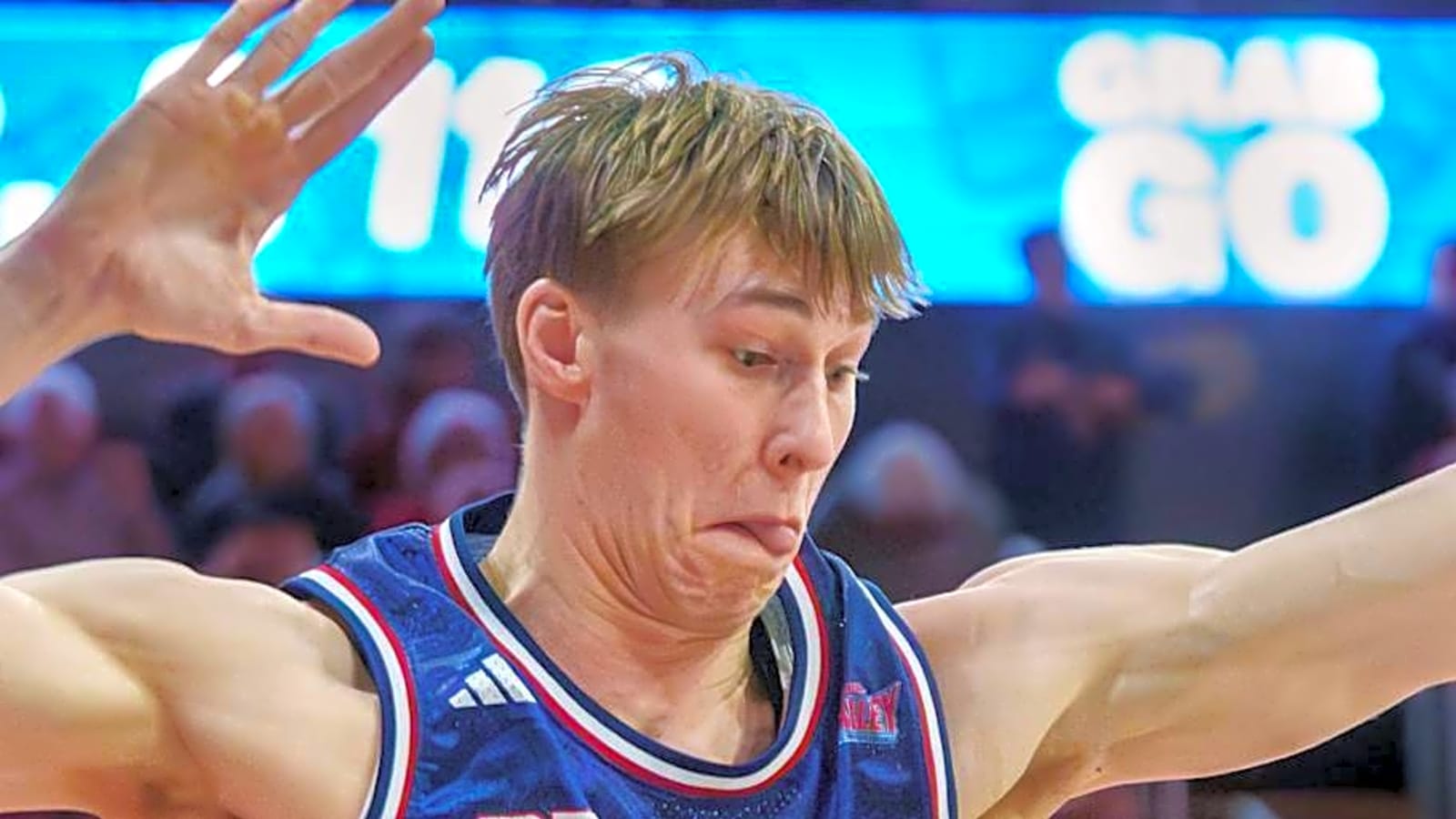 What Drew Scharnowski Brings to Duke Rotation