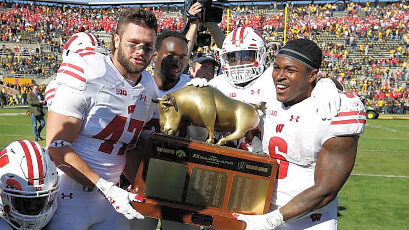 Wisconsin Badgers vs. Iowa Hawkeyes time, TV channel revealed