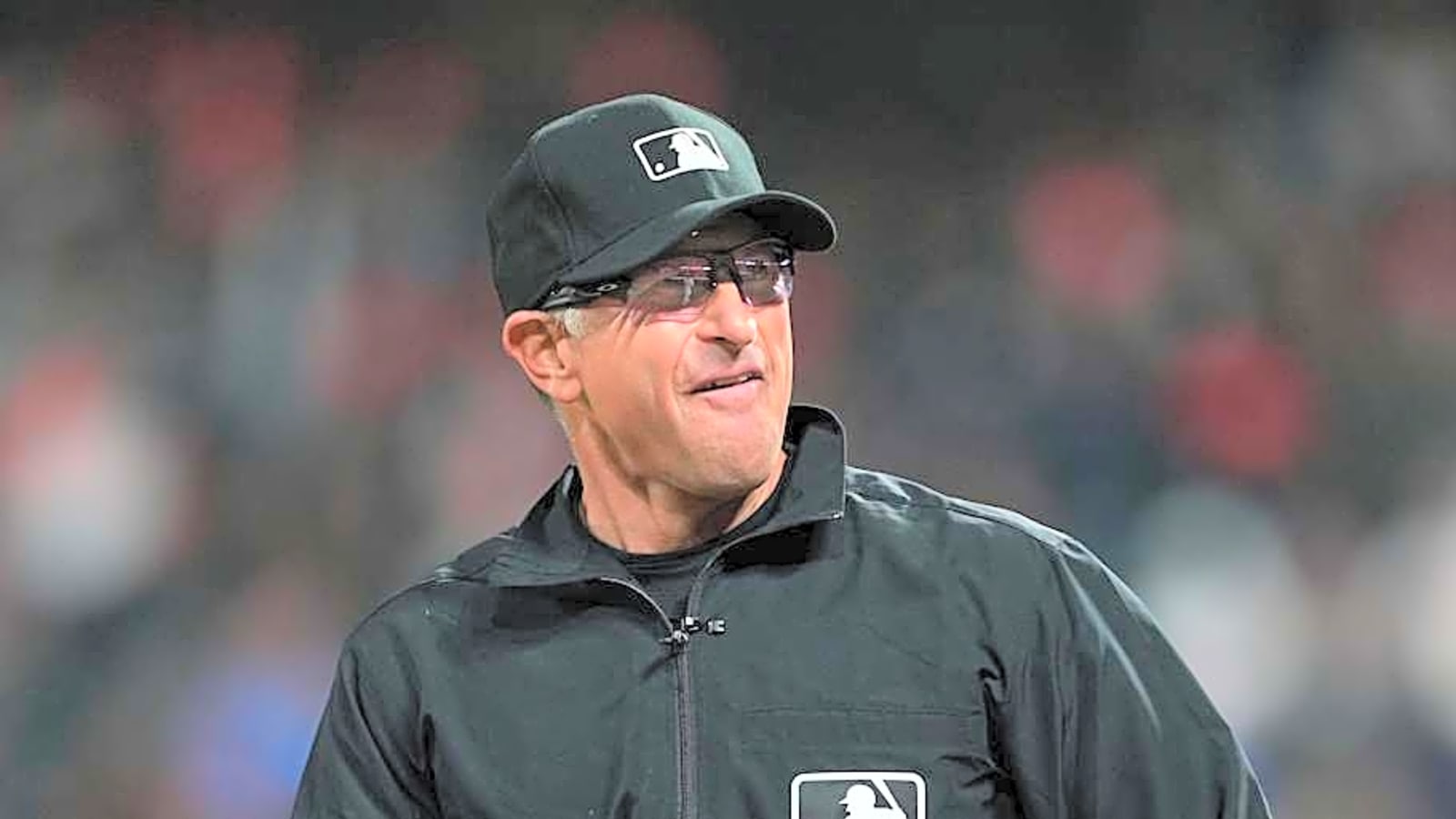 Umpire Goes Viral For Awesome Athleticism in San Francisco Giants-Colorado Rockies Game