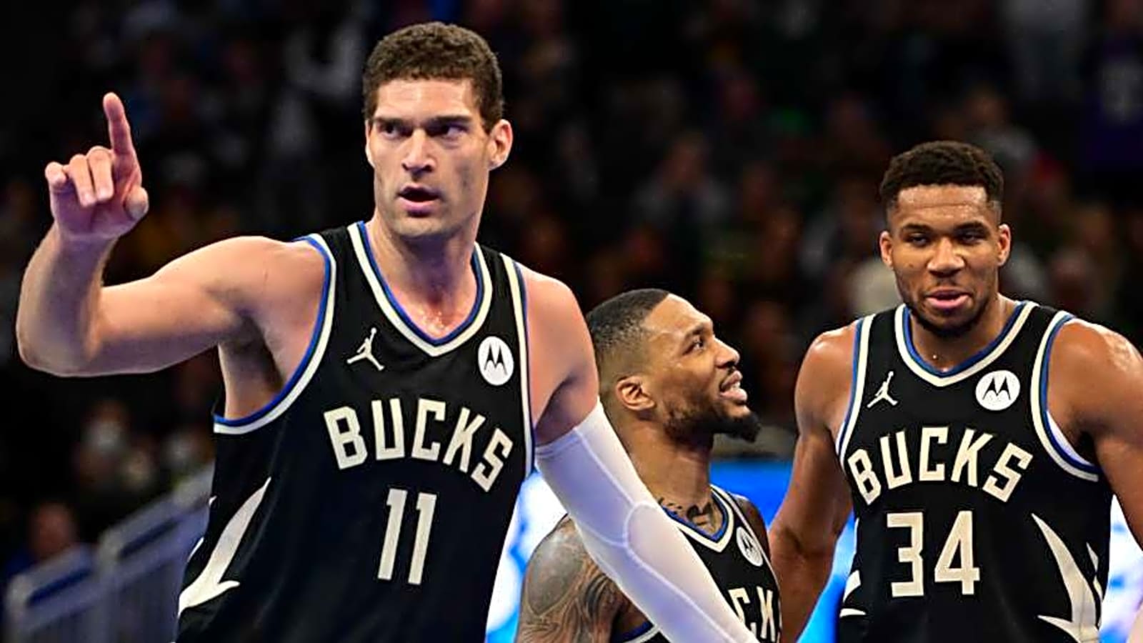 NBA Champion Embraces Coming off Bench With Clippers for Chance at Winning