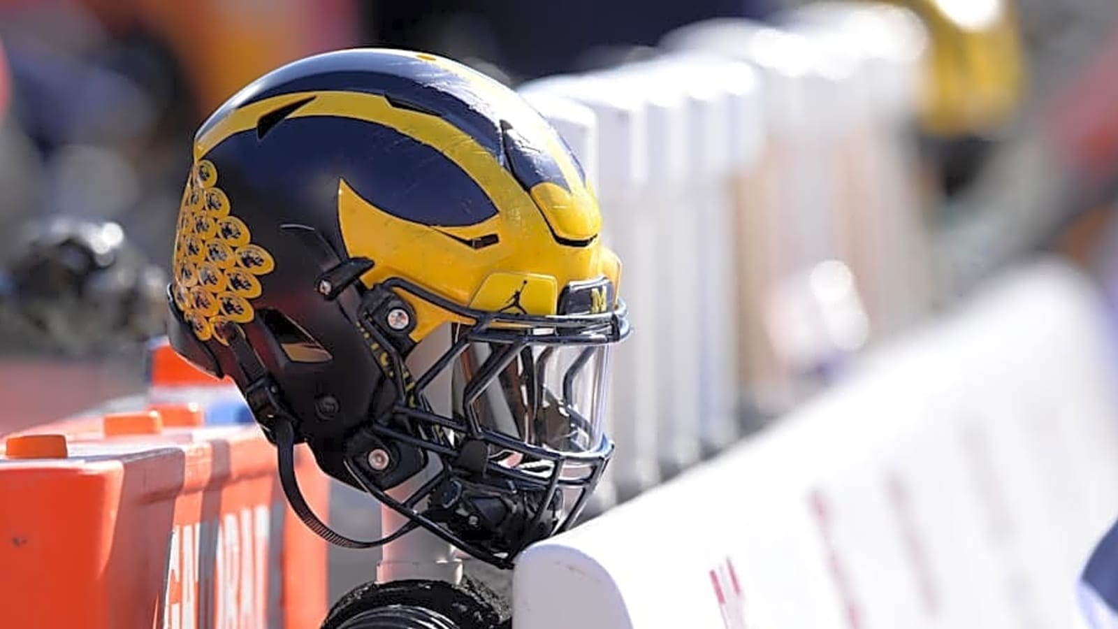 Michigan football makes final group for coveted four-star LB; sets commitment date