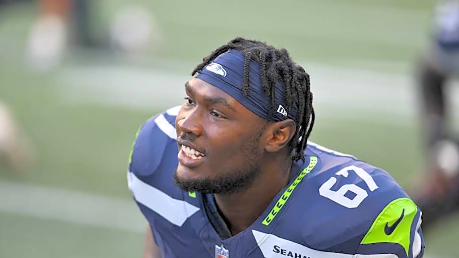 Seahawks OT Charles Cross praised by analyst
