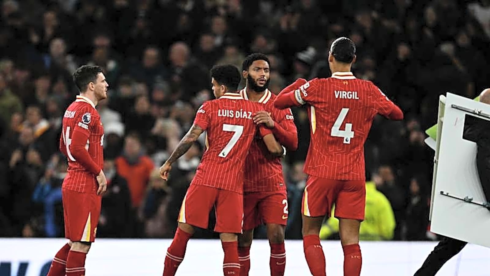 Sunderland and Newcastle Offered to Sign €30M Liverpool Defender