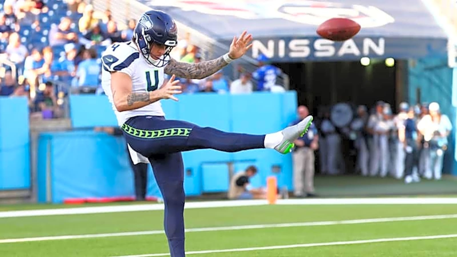 Former Texas Longhorn Michael Dickson Earns Record Contract