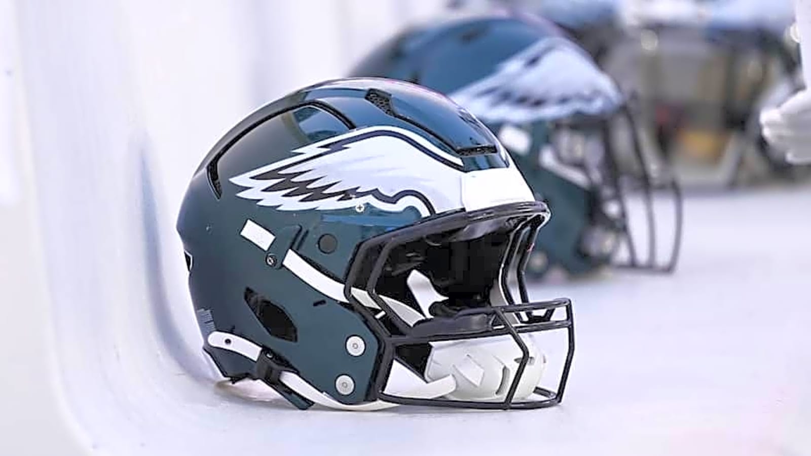 Eagles LB Named ‘Shocking’ Cut Candidate