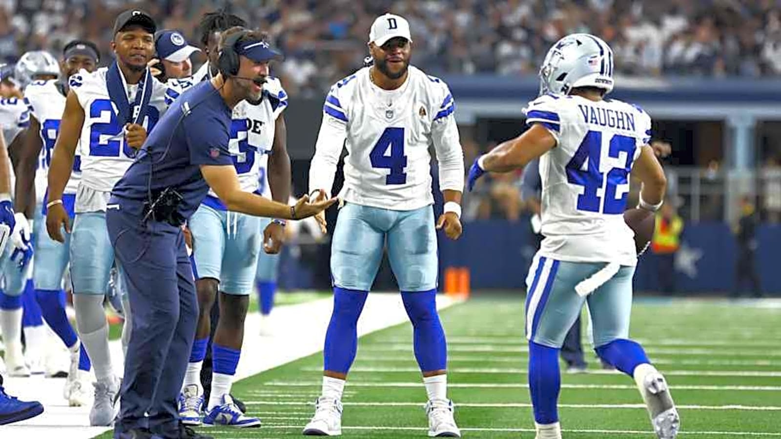 Cowboys&#39; projected starting lineup paints interesting RB picture