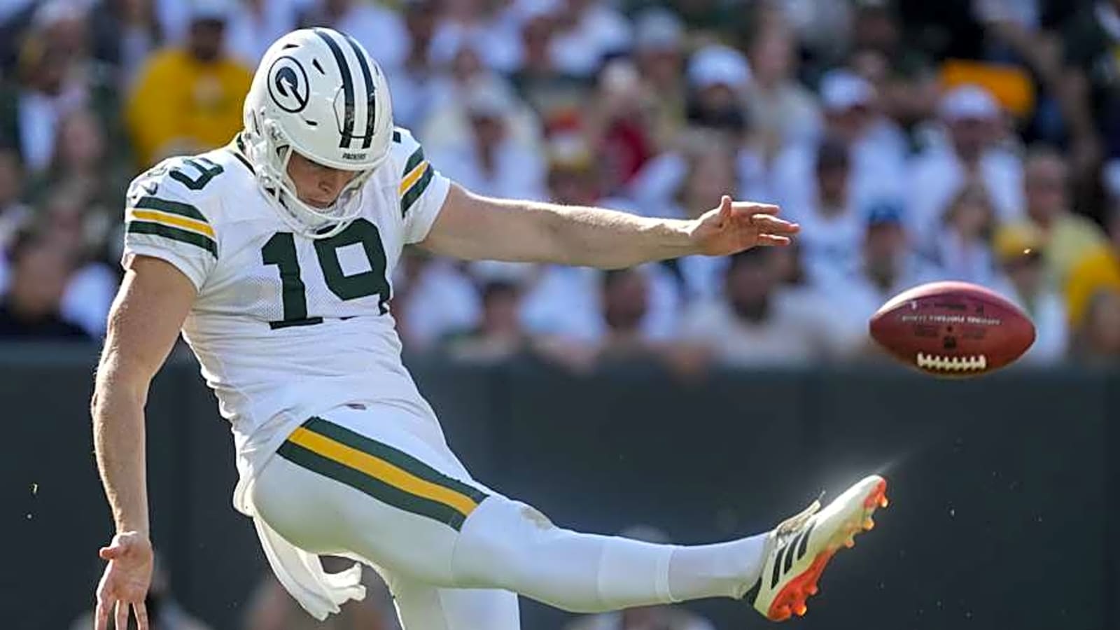 Daniel Whelan’s Contract Extension Keeps Packers’ Battery Intact Through 2027