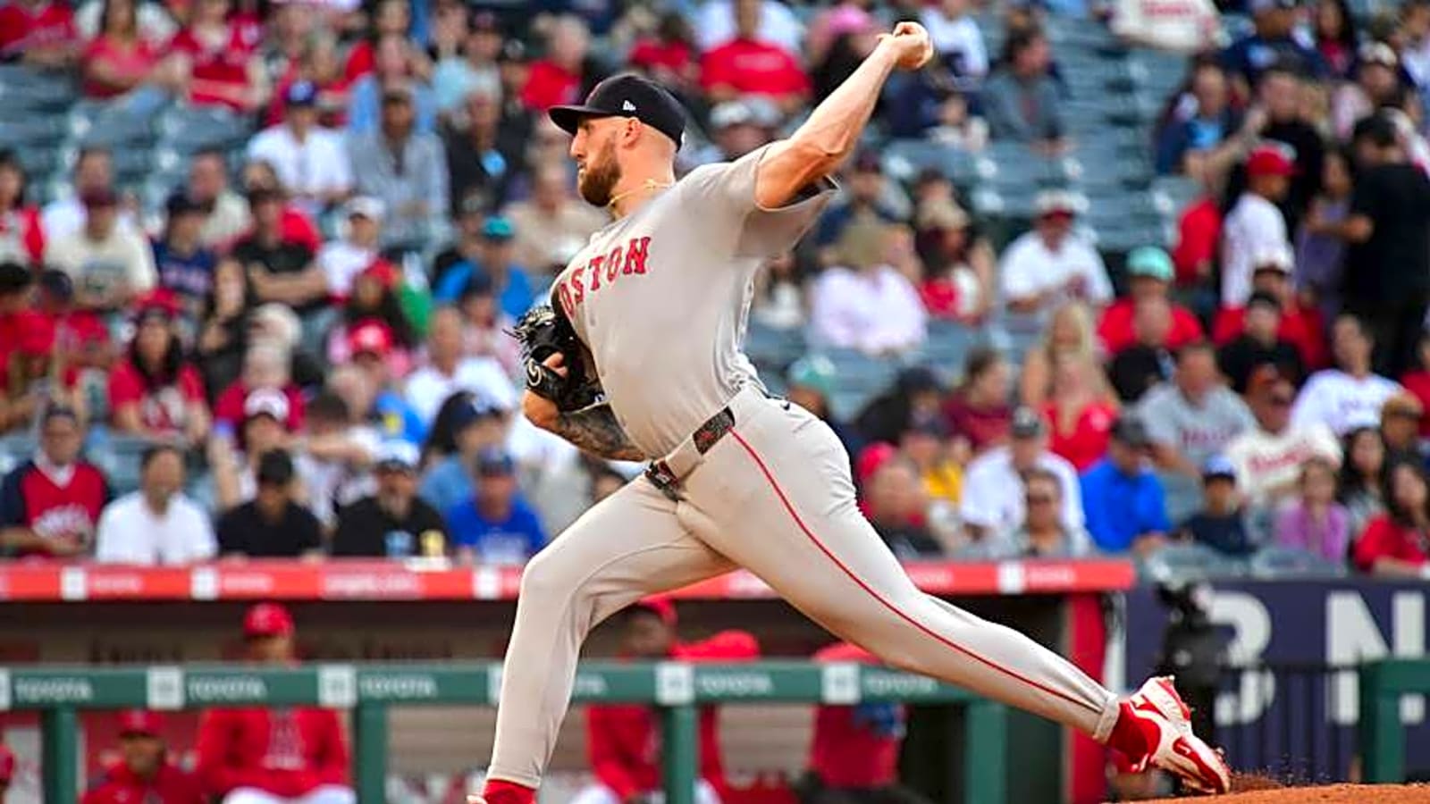 Red Sox Legend Sends Message To Garrett Crochet
