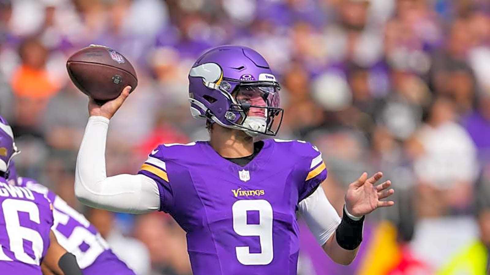 NFL analyst continues to gush over J.J. McCarthy: &#39;He&#39;s gonna be awesome&#39;