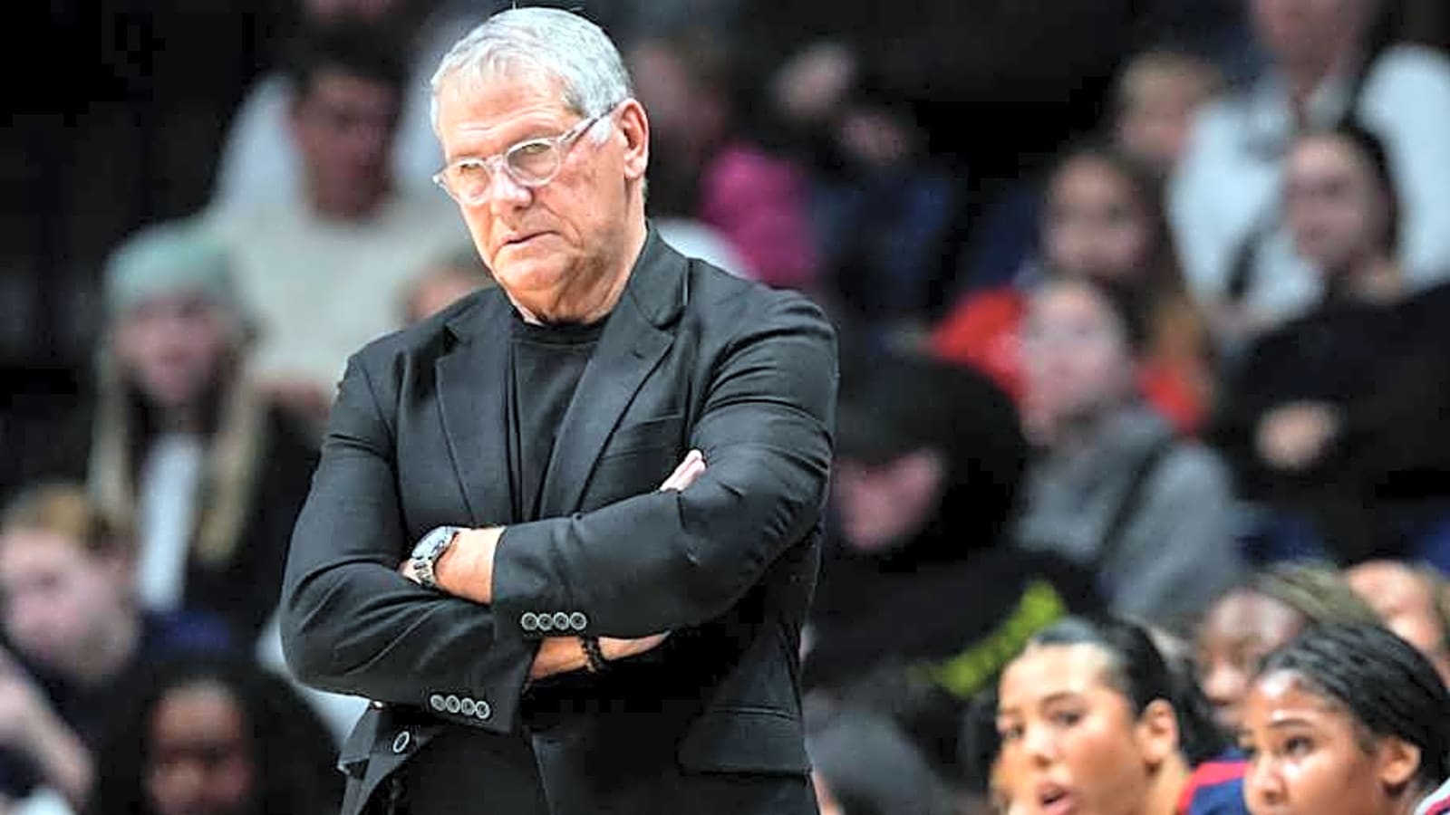 Geno Auriemma Breaks Down UConn’s Turnover Trouble