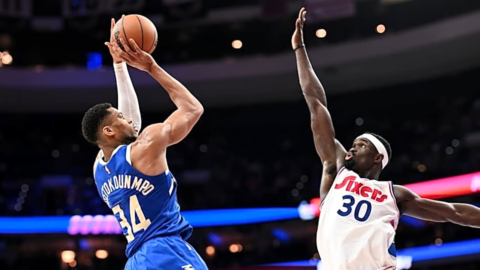 Giannis Antetokounmpo mock trade: Hornets play facilitator in mega trade between Bucks, 76ers