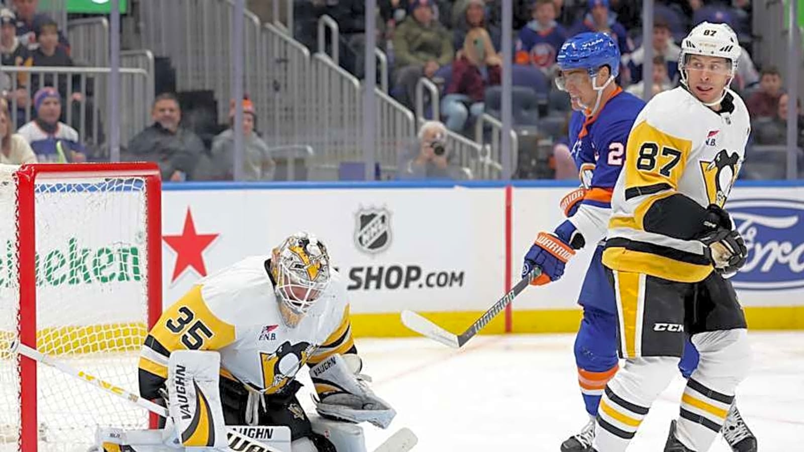 Penguins&#39; Sidney Crosby Praises Goalie&#39;s Bounce-Back Performance