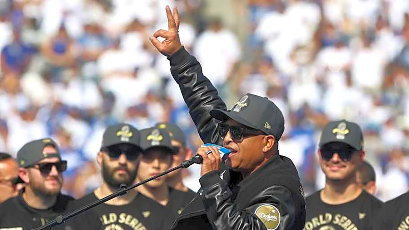 Dave Roberts Gives Hint About Future as Dodgers Manager