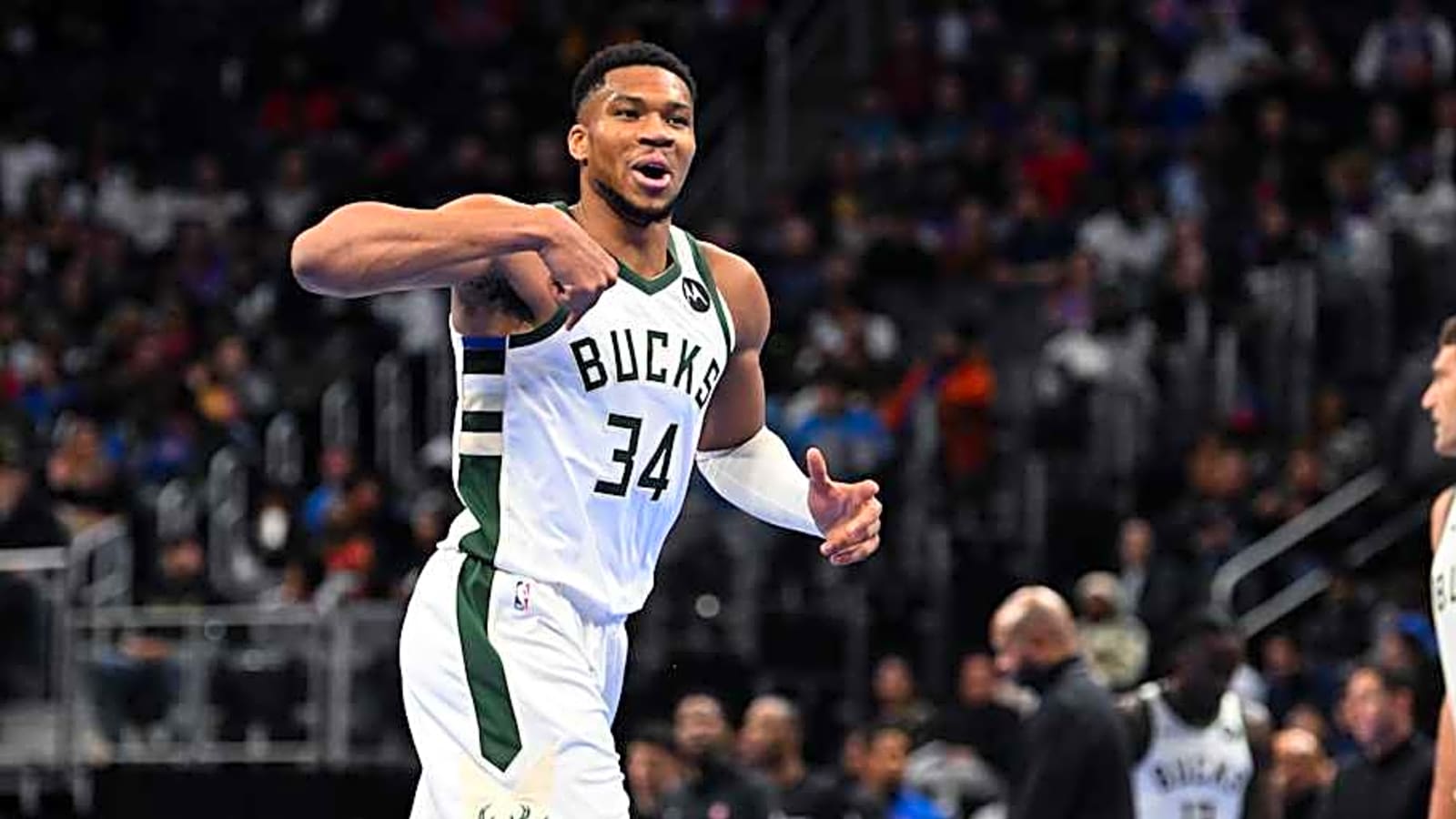 Bucks&#39; Giannis Antetokounmpo Should Consider Trade to Shocking Rival, Says Analyst