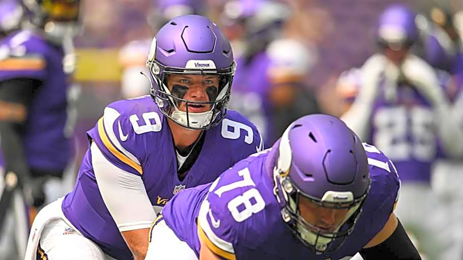 Vikings officially activate Ryan Kelly, make two other moves ahead of Packers game